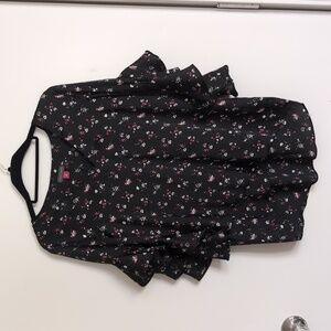 Vince Camuto silky top